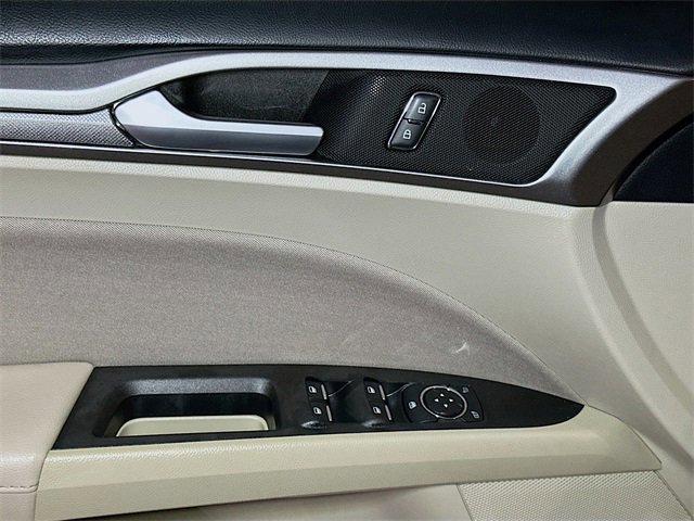 Certified 2019 Ford Fusion SE image 15