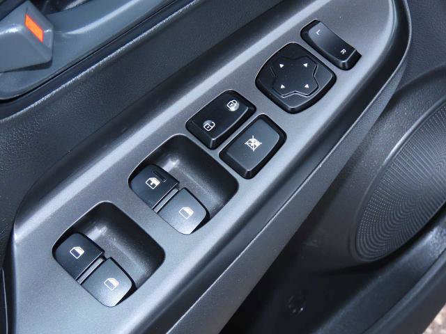 Used 2023 Hyundai Kona SE image 17