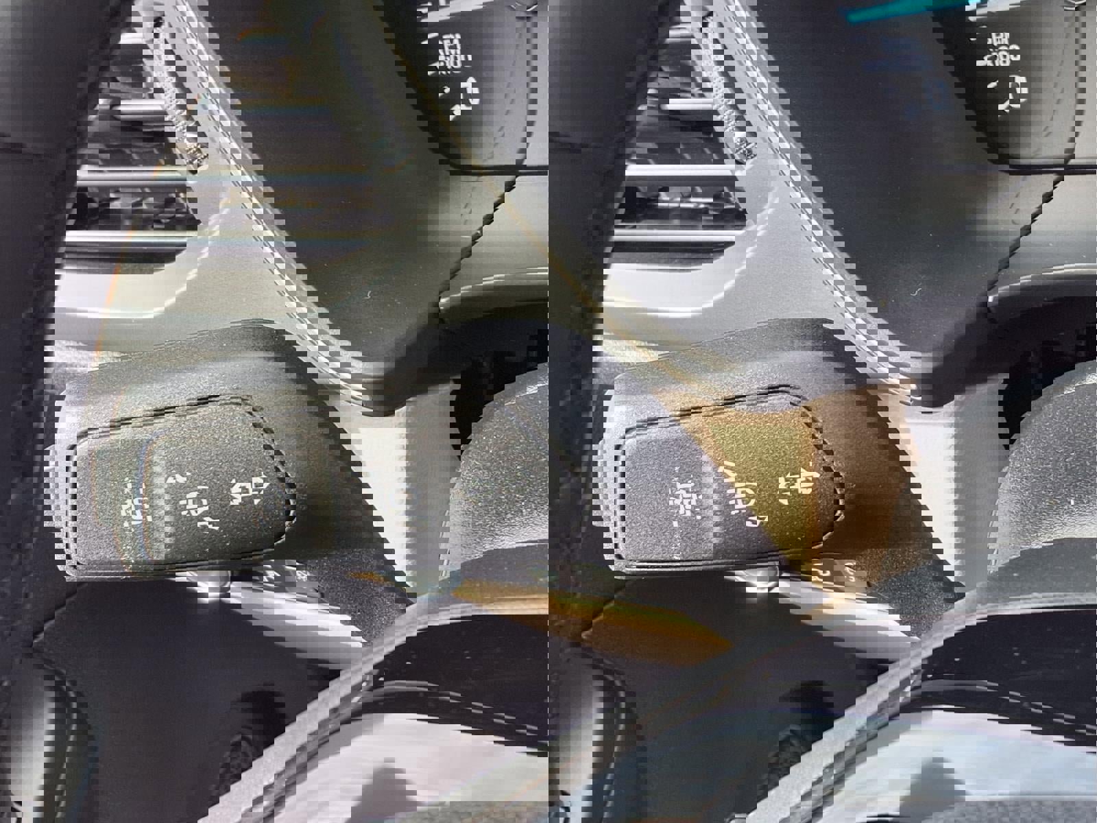 Certified 2022 Ford Escape SE w/ Cold Weather Package image 17