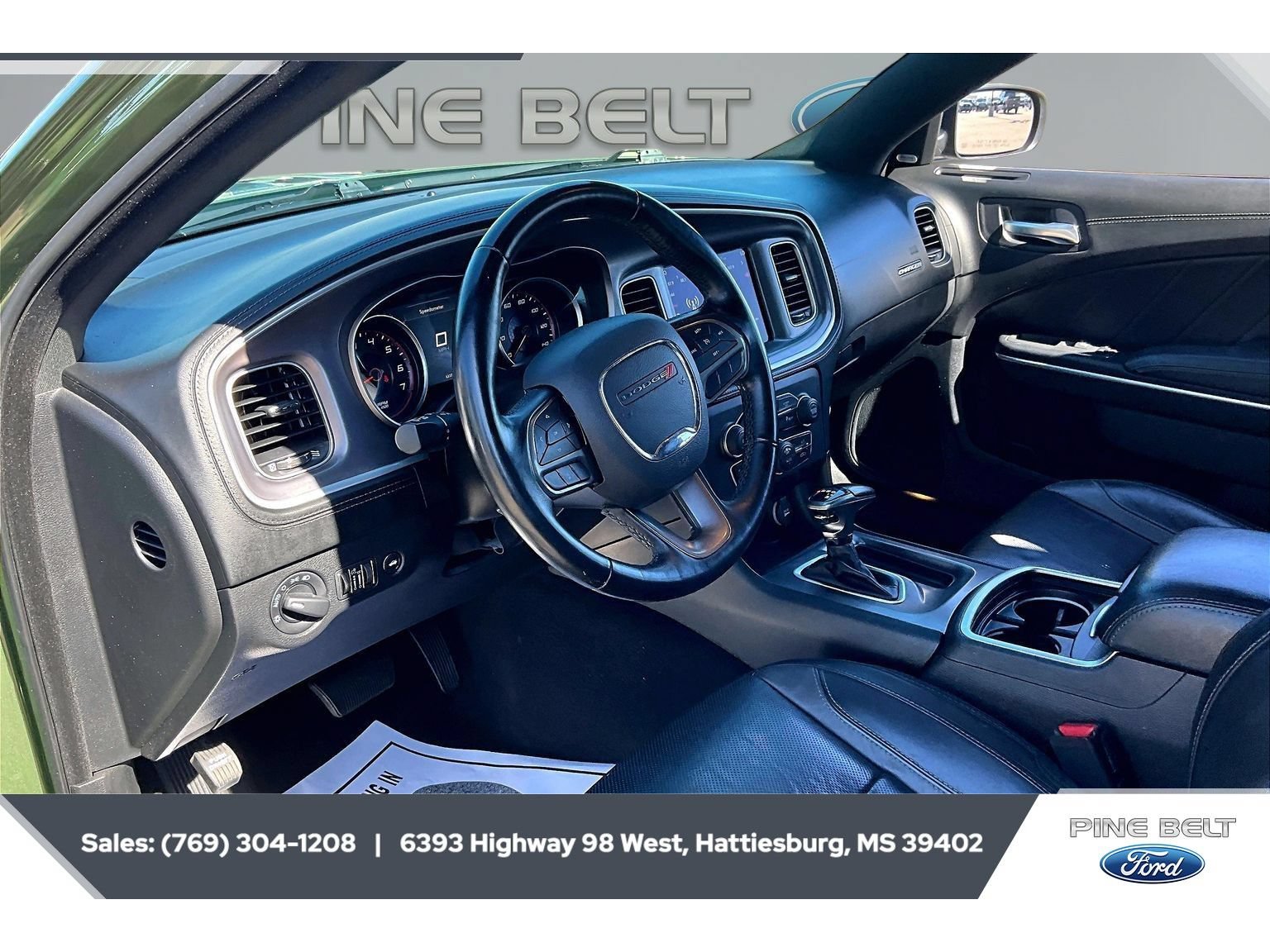 Used 2022 Dodge Charger SXT w/ Plus Group RWD image 12