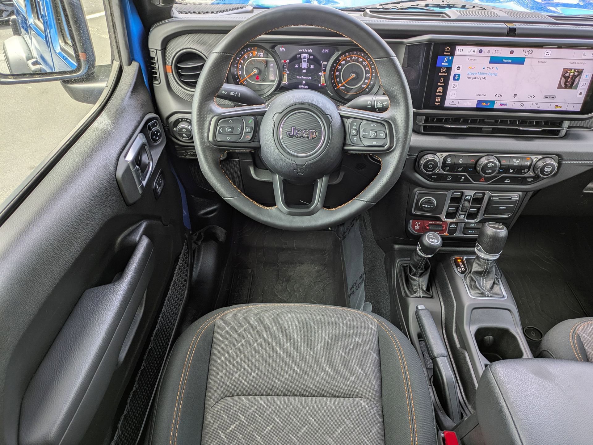 Used 2024 Jeep Gladiator Mojave w/ Convenience Group image 19