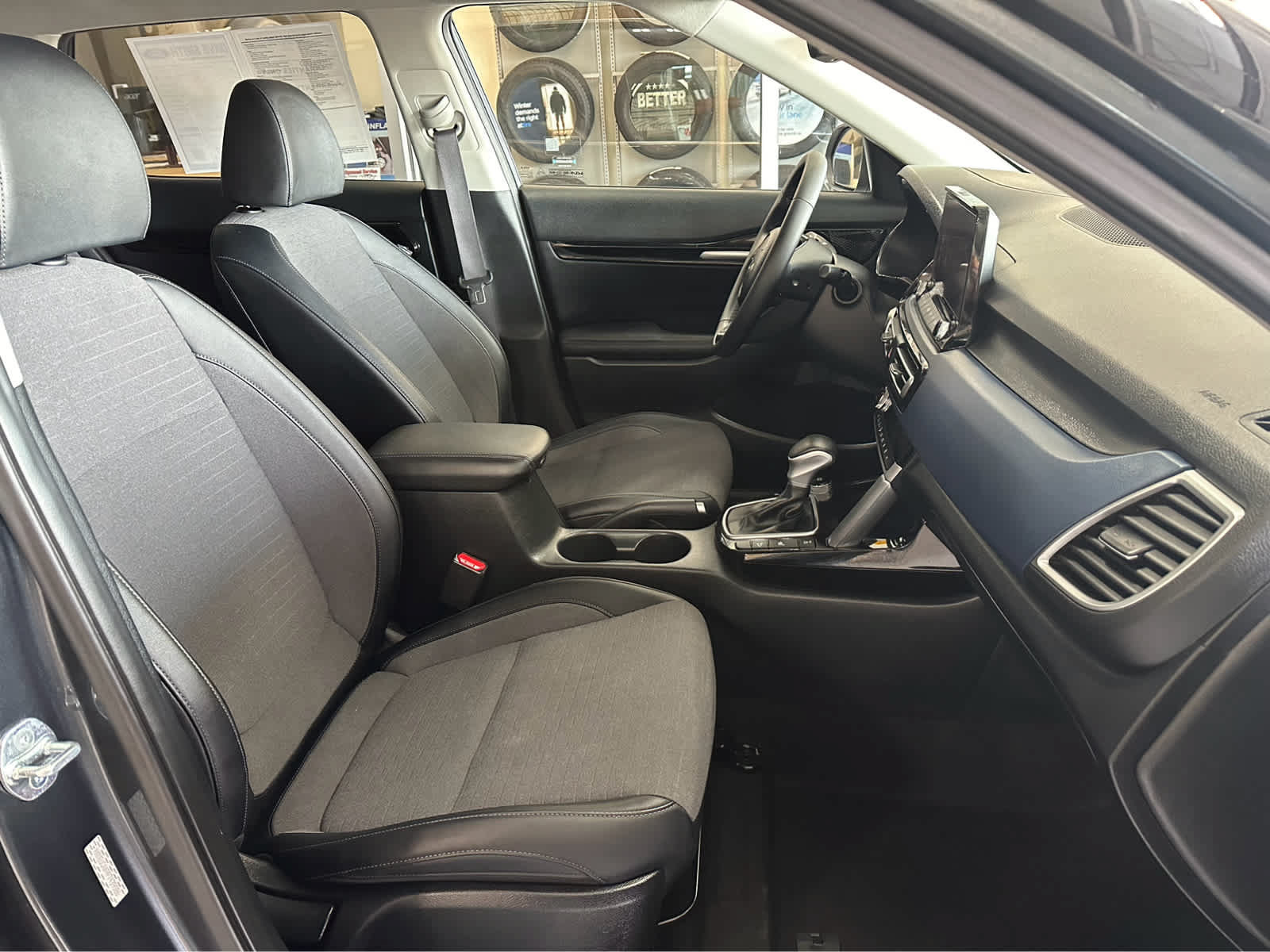 Used 2023 Kia Seltos S w/ Navigation Package AWD/4WD image 32