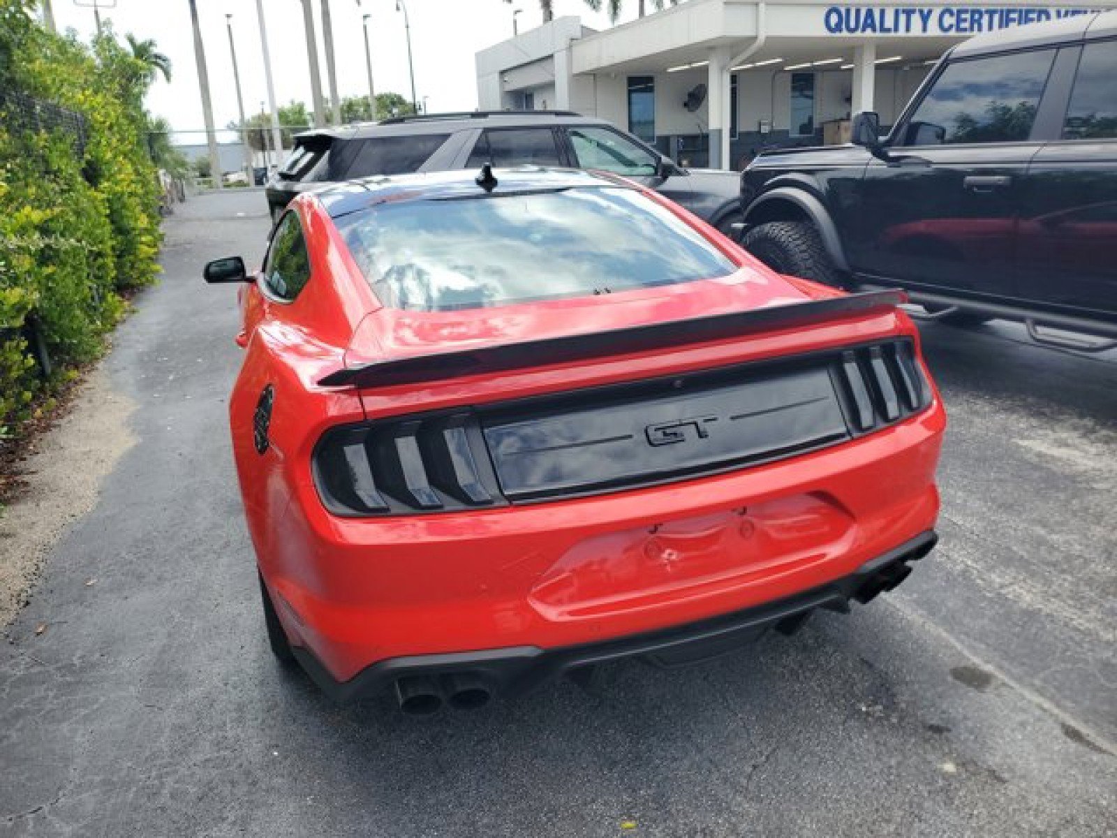 Certified 2021 Ford Mustang GT Premium w/ Carbon Sport Interior Package RWD image 5