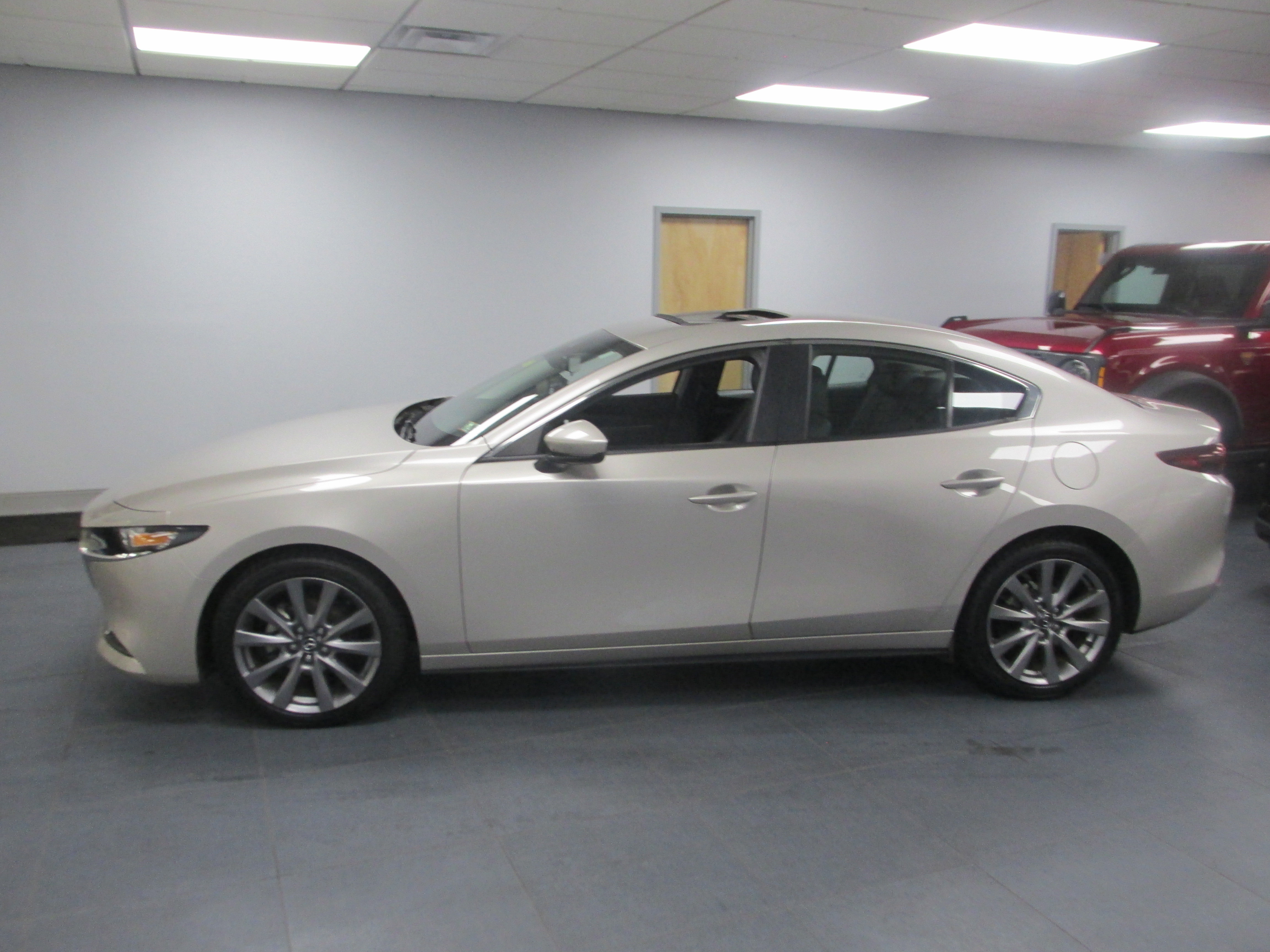 Used 2024 MAZDA MAZDA3 s image 6
