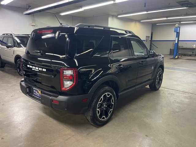 Certified 2025 Ford Bronco Sport Outer Banks w/ Outer Banks Tech Package+ AWD/4WD image 7