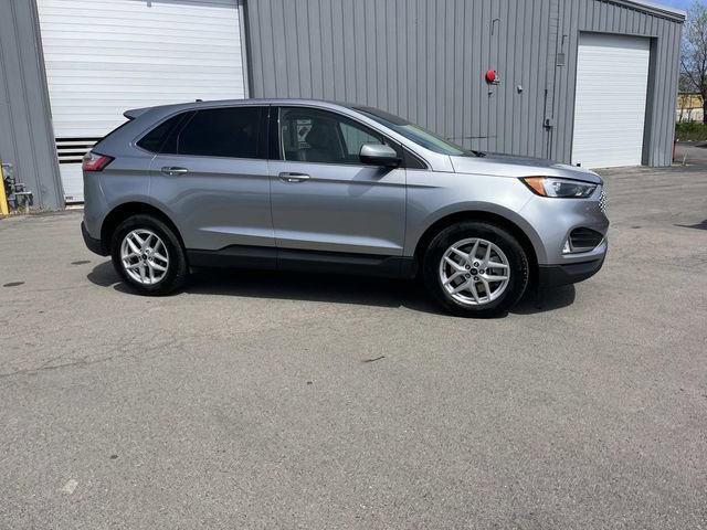 Certified 2024 Ford Edge SEL w/ Convenience Package image 3
