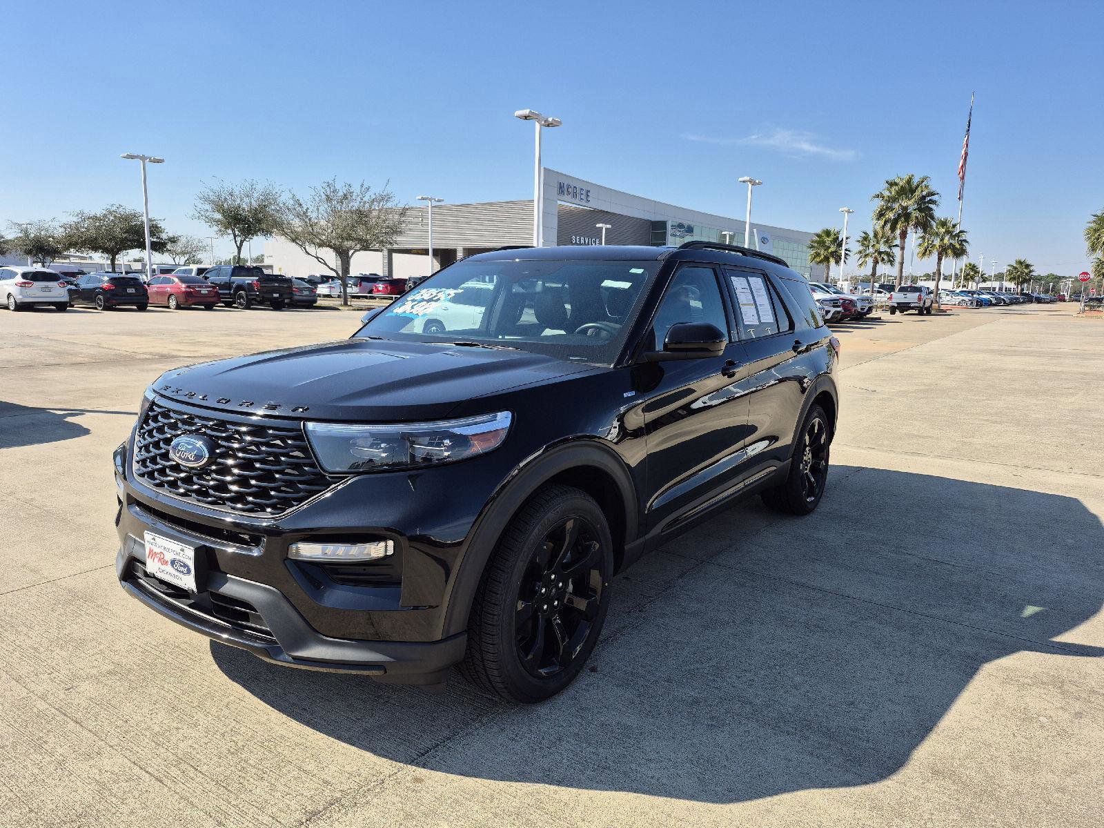 Certified 2024 Ford Explorer ST-Line w/ Class IV Trailer Tow Package