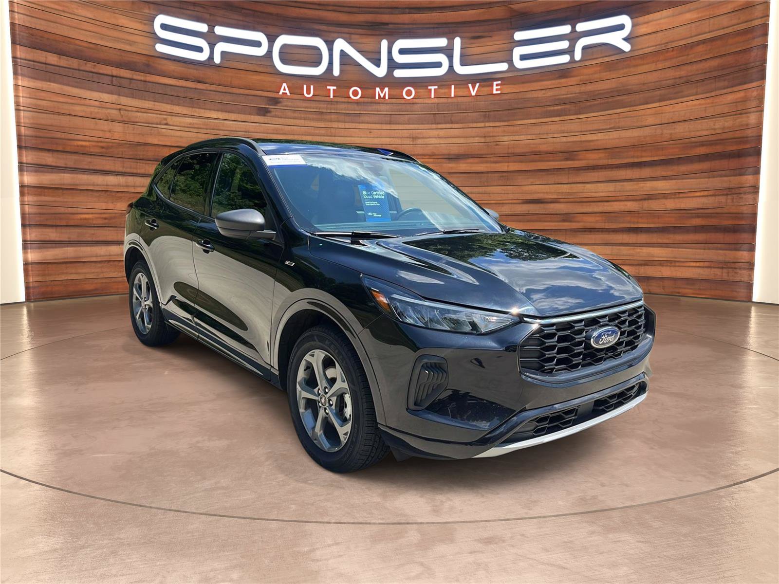 Certified 2023 Ford Escape ST-Line w/ Tech Pack #1 AWD/4WD image 9