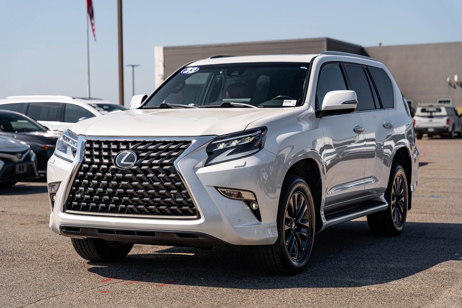 Used 2023 Lexus GX 460 Premium w/ Premium Package AWD/4WD image 3