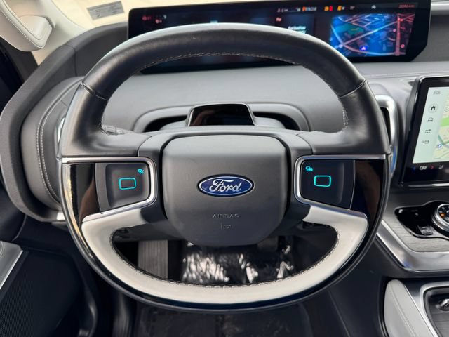 Certified 2025 Ford Expedition Platinum w/ Driver's Package AWD/4WD image 24