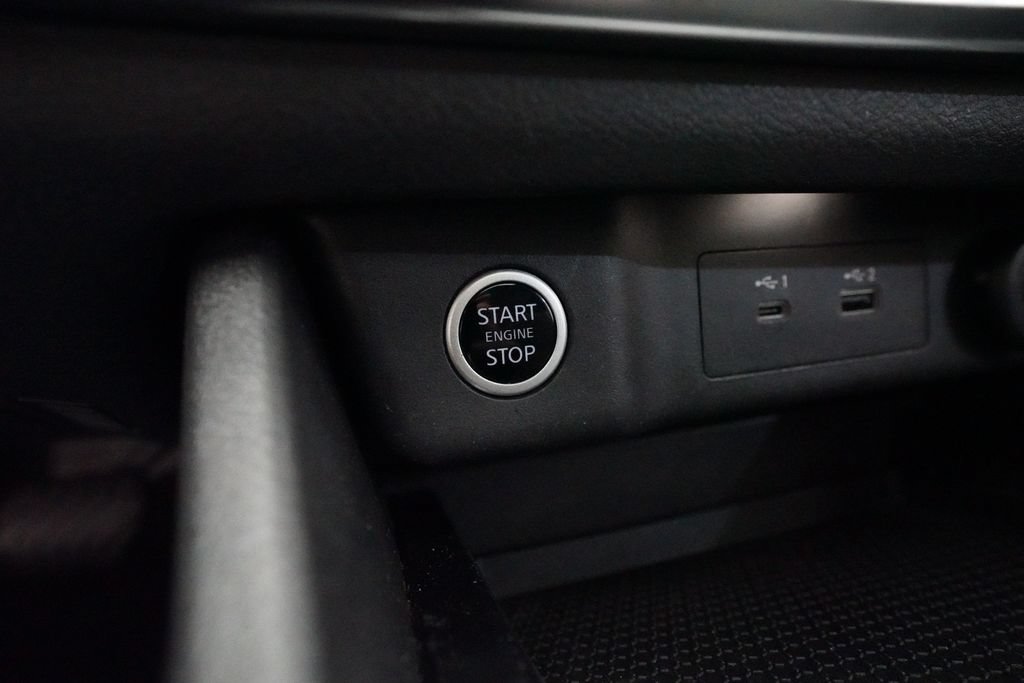 Used 2021 Nissan Rogue SV AWD/4WD image 29