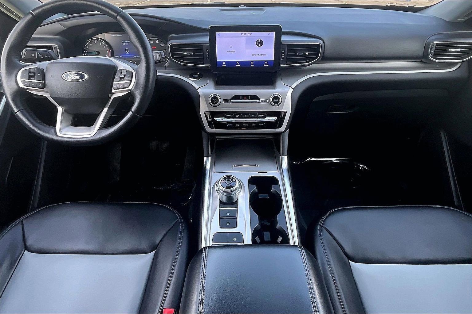 Certified 2022 Ford Explorer XLT w/ Equipment Group 202A image 12