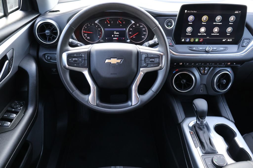 Used 2025 Chevrolet Blazer LT AWD/4WD image 5
