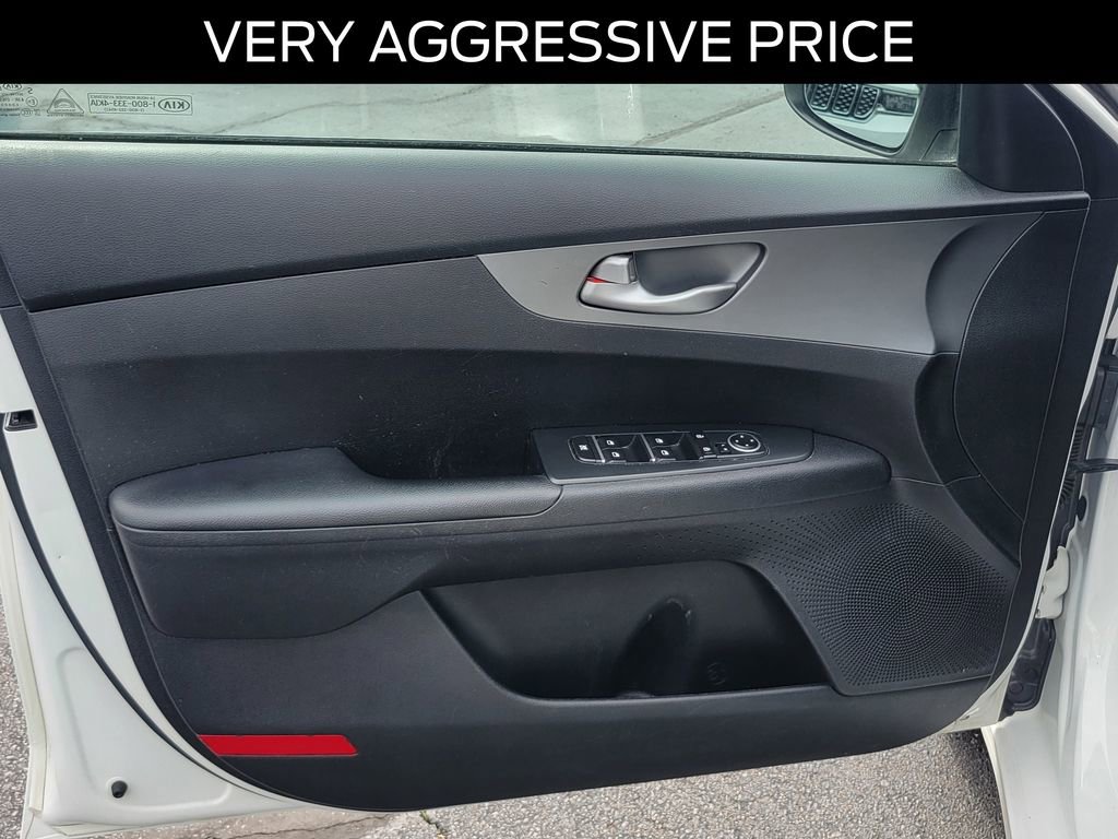 Used 2019 Kia Forte LXS FWD image 16