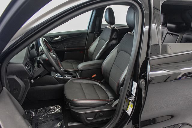 Certified 2023 Ford Escape ST-Line w/ Tech Pack #1 AWD/4WD image 17