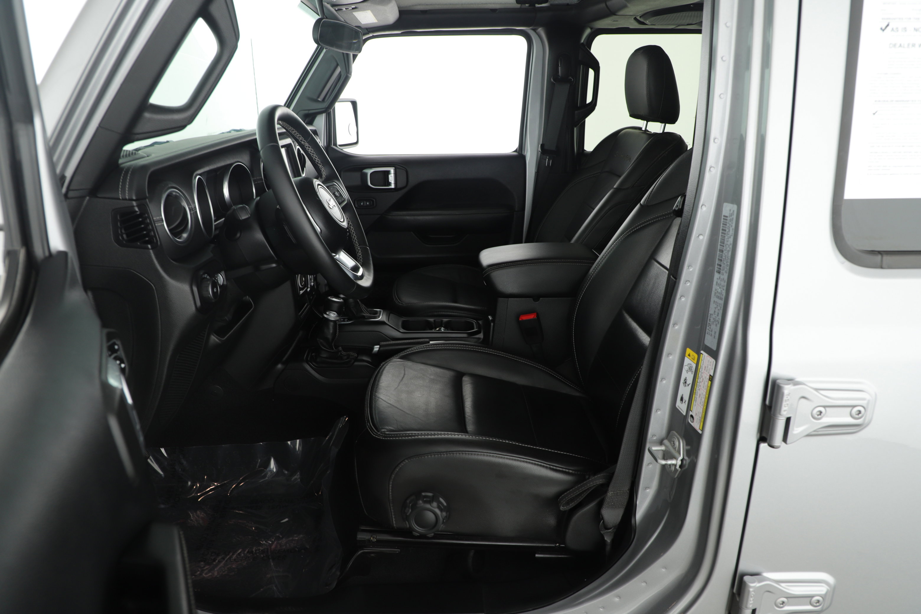 Used 2018 Jeep Wrangler Unlimited Sahara image 10