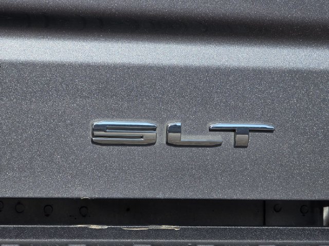 Used 2022 GMC Sierra 1500 SLT w/ SLT Premium Plus Package AWD/4WD image 34