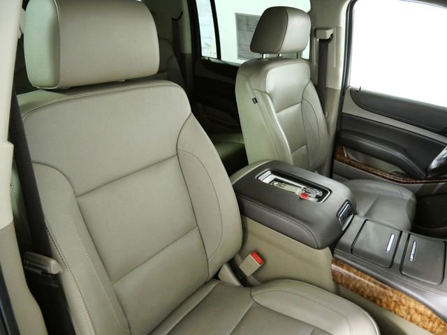 Used 2020 Chevrolet Suburban Premier image 12