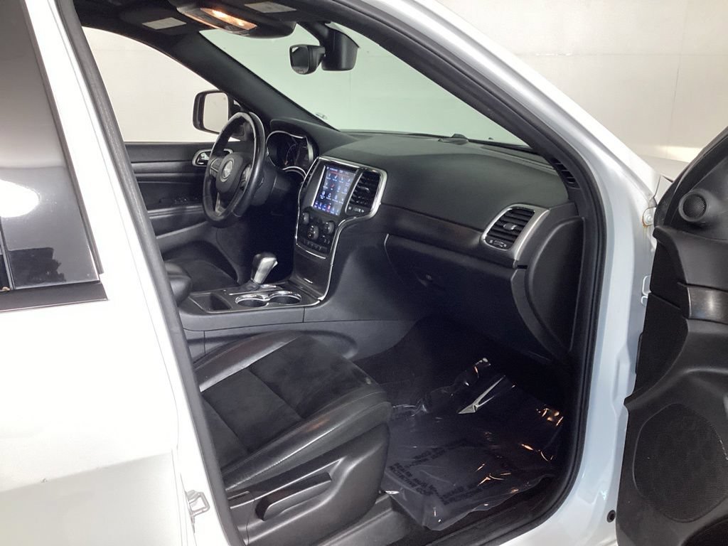 Used 2018 Jeep Grand Cherokee Altitude AWD/4WD image 36