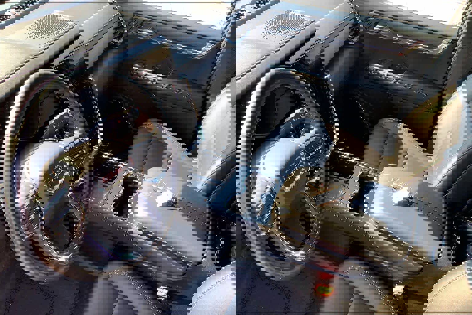 Used 2024 GMC Acadia Elevation image 15