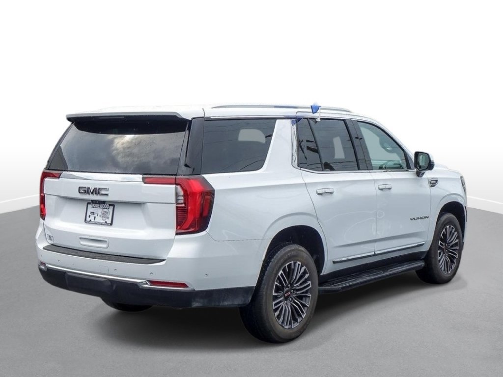 Used 2025 GMC Yukon Elevation w/ Elevation Premium Package AWD/4WD image 8