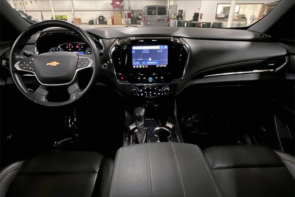 Used 2023 Chevrolet Traverse LT w/ LT Premium Package image 14