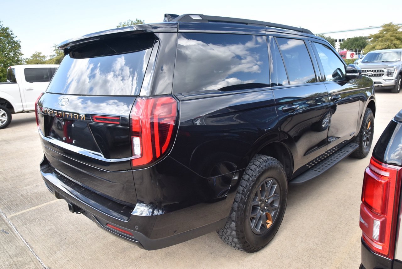 Certified 2025 Ford Expedition Tremor AWD/4WD image 5