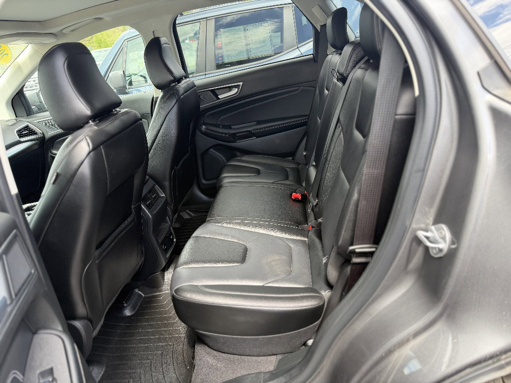 Certified 2022 Ford Edge Titanium AWD/4WD image 11