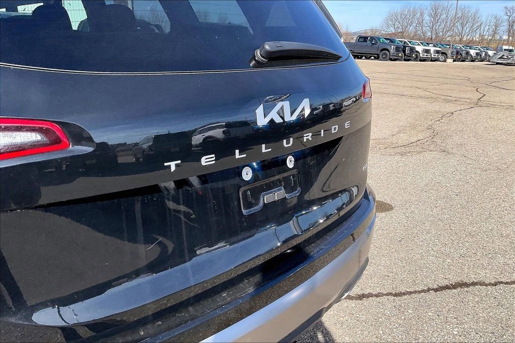 Used 2025 Kia Telluride S image 6