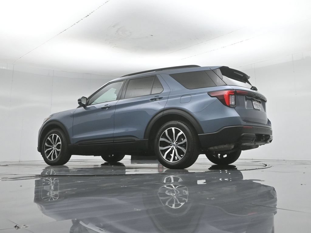 Certified 2025 Ford Explorer ST-Line w/ Premium Package RWD image 54