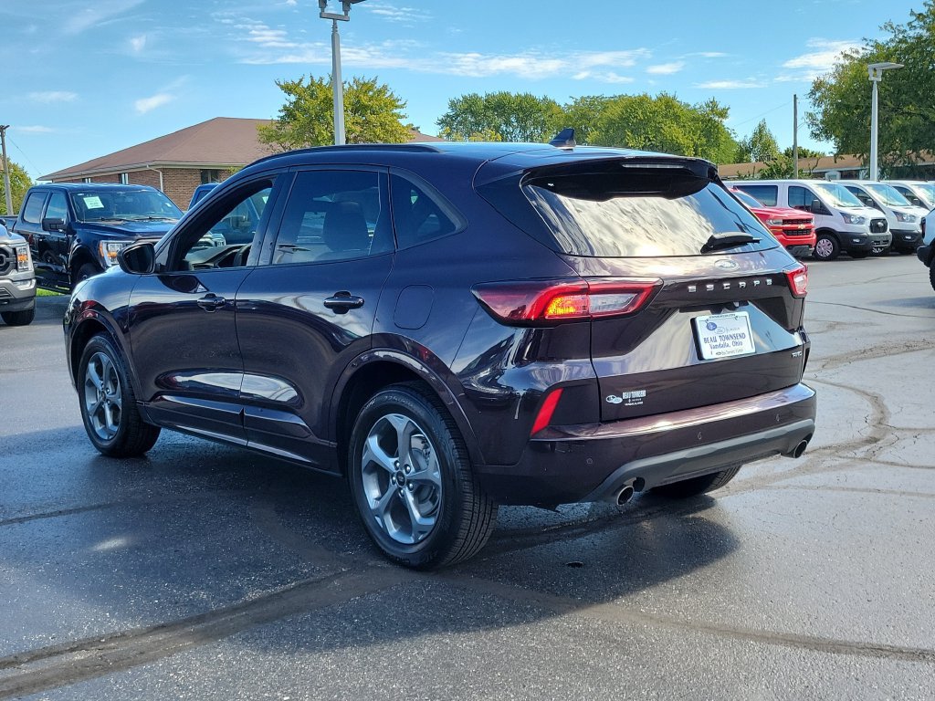 Certified 2023 Ford Escape ST-Line w/ Tech Pack #1 AWD/4WD image 6