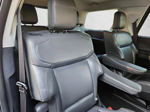 Certified 2025 Ford Expedition Active AWD/4WD image 17