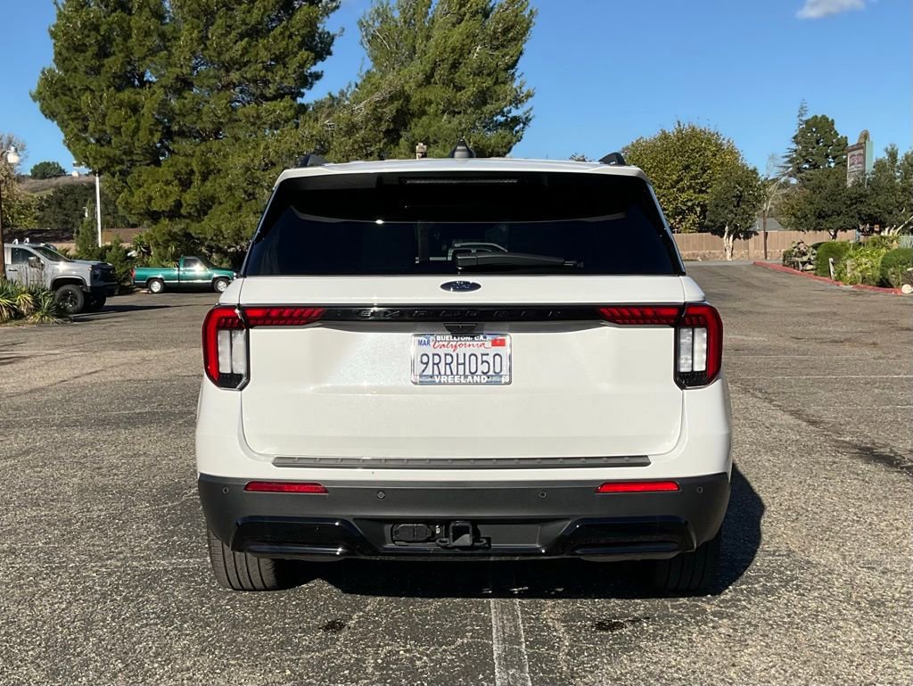 Certified 2025 Ford Explorer ST-Line w/ Premium Package image 7