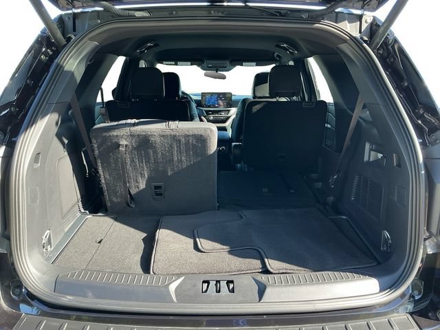 Certified 2025 Ford Explorer ST-Line AWD/4WD image 19