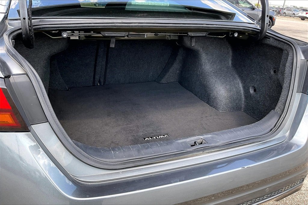 Used 2022 Nissan Altima 2.5 SR image 37