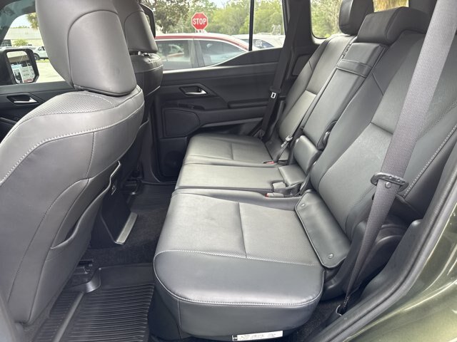 Used 2024 Lexus GX 550 w/ Cold Area Package AWD/4WD image 14