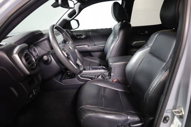 Used 2019 Toyota Tacoma TRD Sport AWD/4WD image 7
