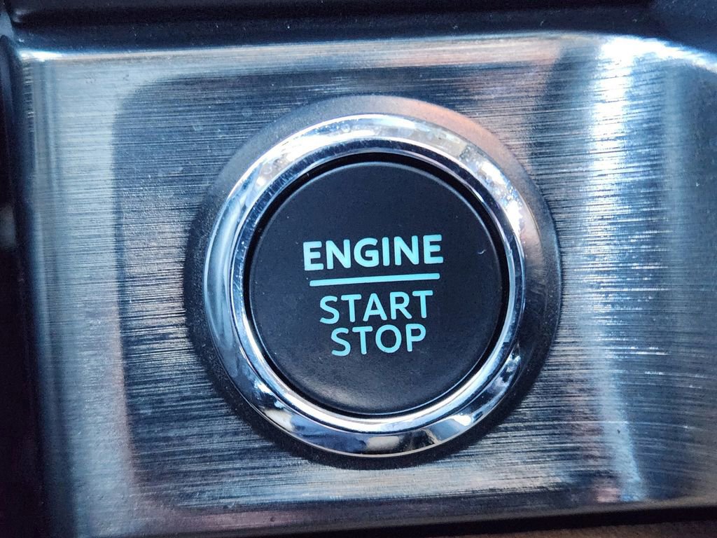 Certified 2025 Ford F250 Lariat w/ Lariat Ultimate Package image 33