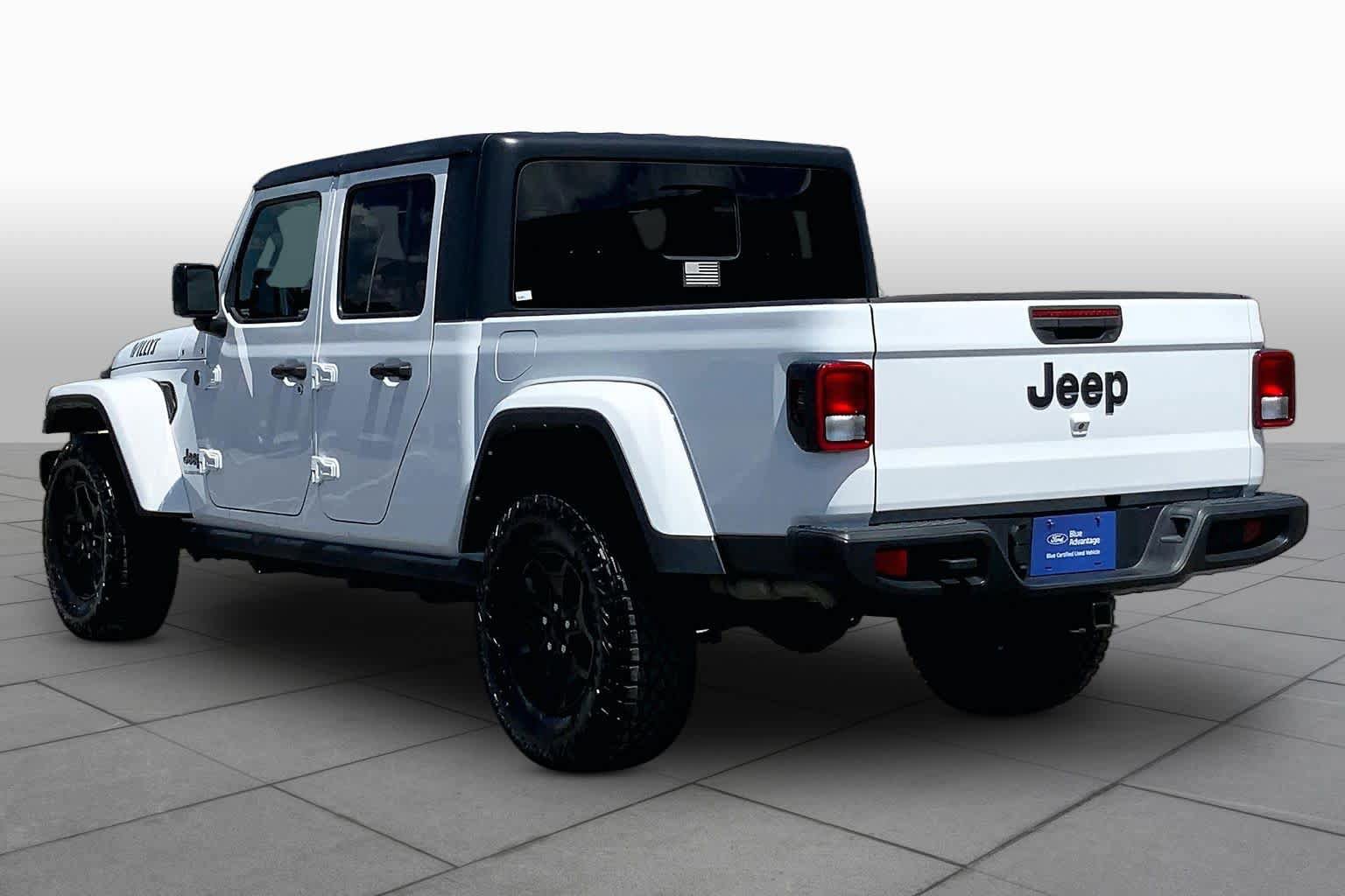 Used 2023 Jeep Gladiator Sport AWD/4WD image 12