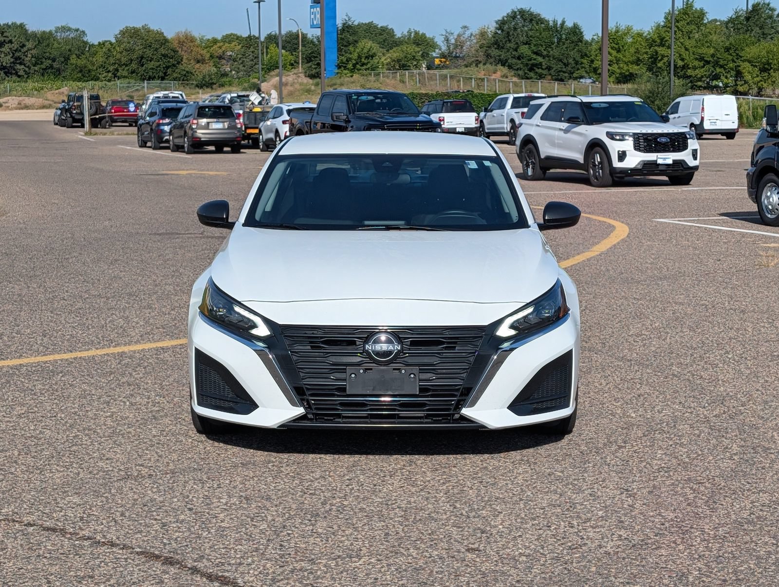 Used 2024 Nissan Altima 2.5 S FWD image 10