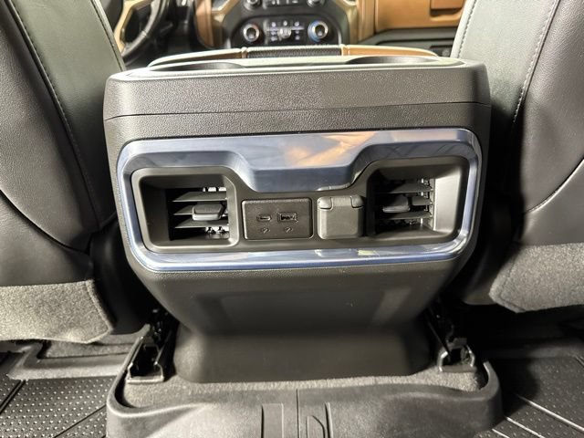 Used 2022 Chevrolet Silverado 1500 High Country w/ Technology Package AWD/4WD image 13