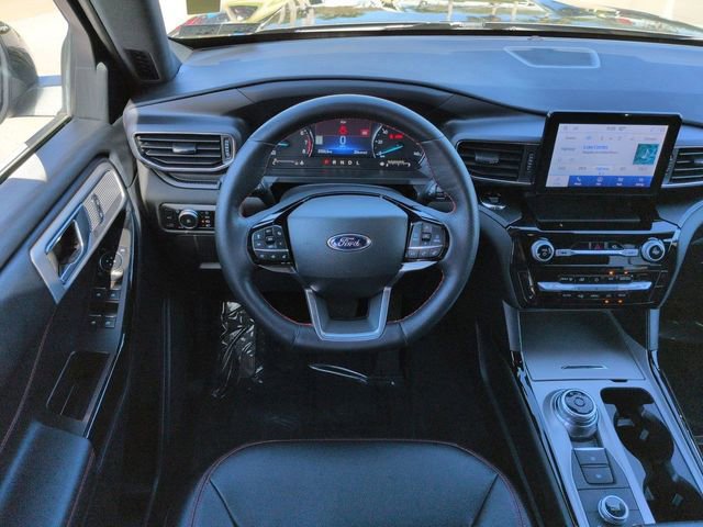 Certified 2023 Ford Explorer ST-Line w/ Class IV Trailer Tow Package image 16