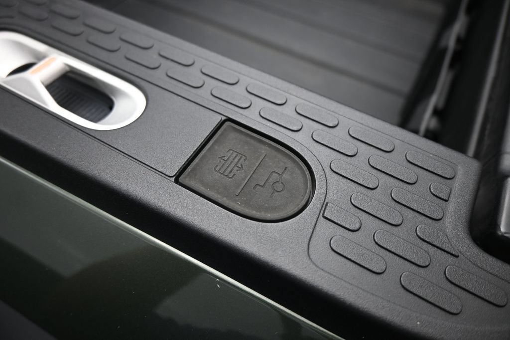 Used 2022 Rivian R1T Adventure AWD/4WD image 21