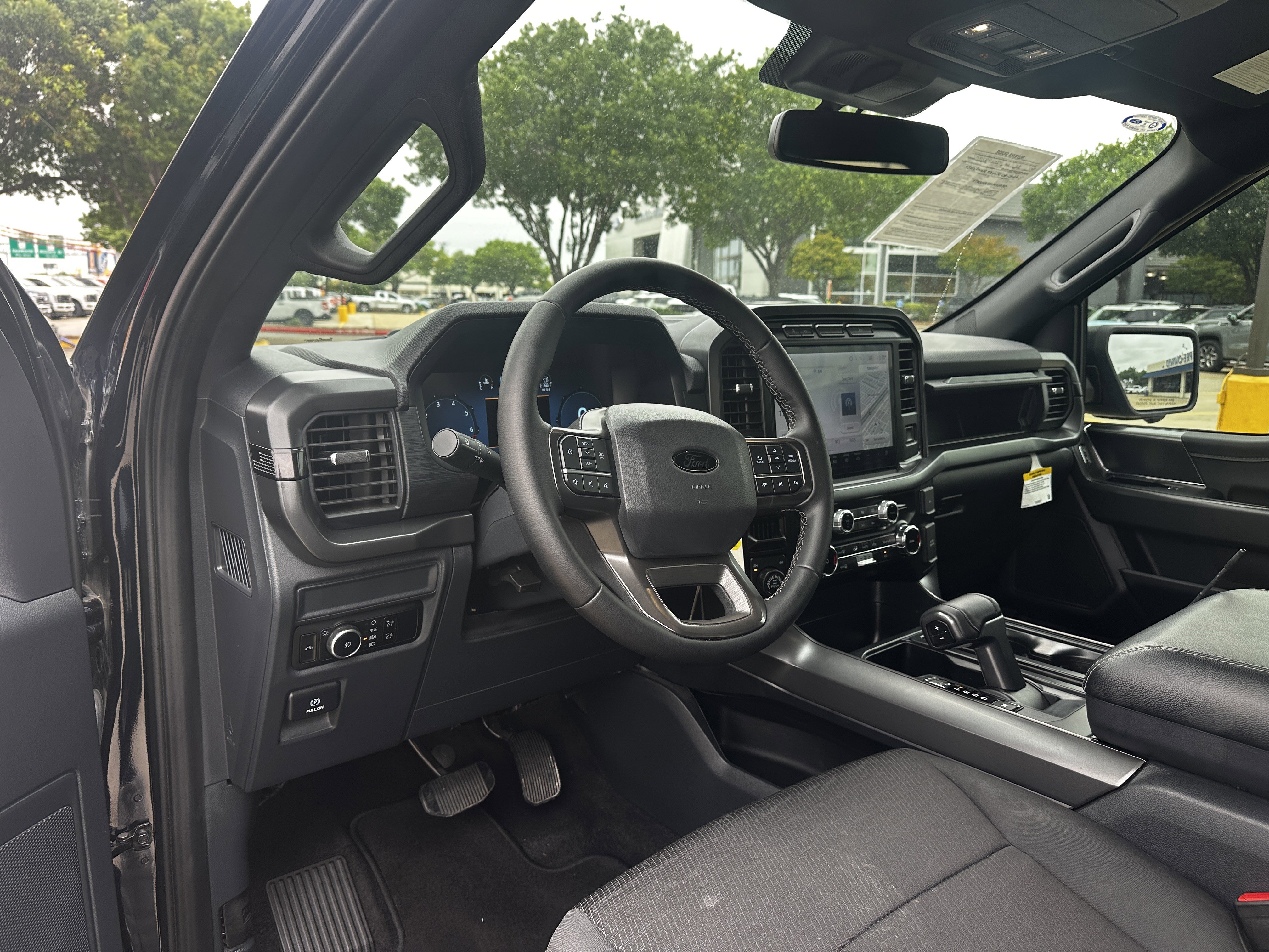 Certified 2024 Ford F150 XLT w/ XLT Black Appearance Package AWD/4WD image 29