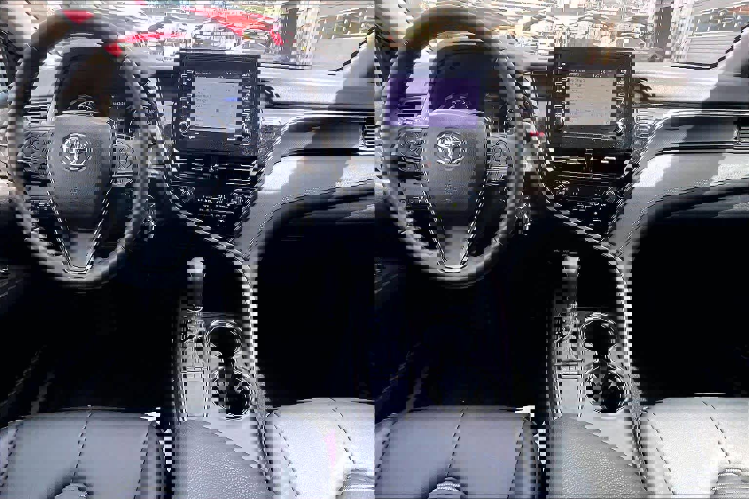 Used 2023 Toyota Camry SE image 18