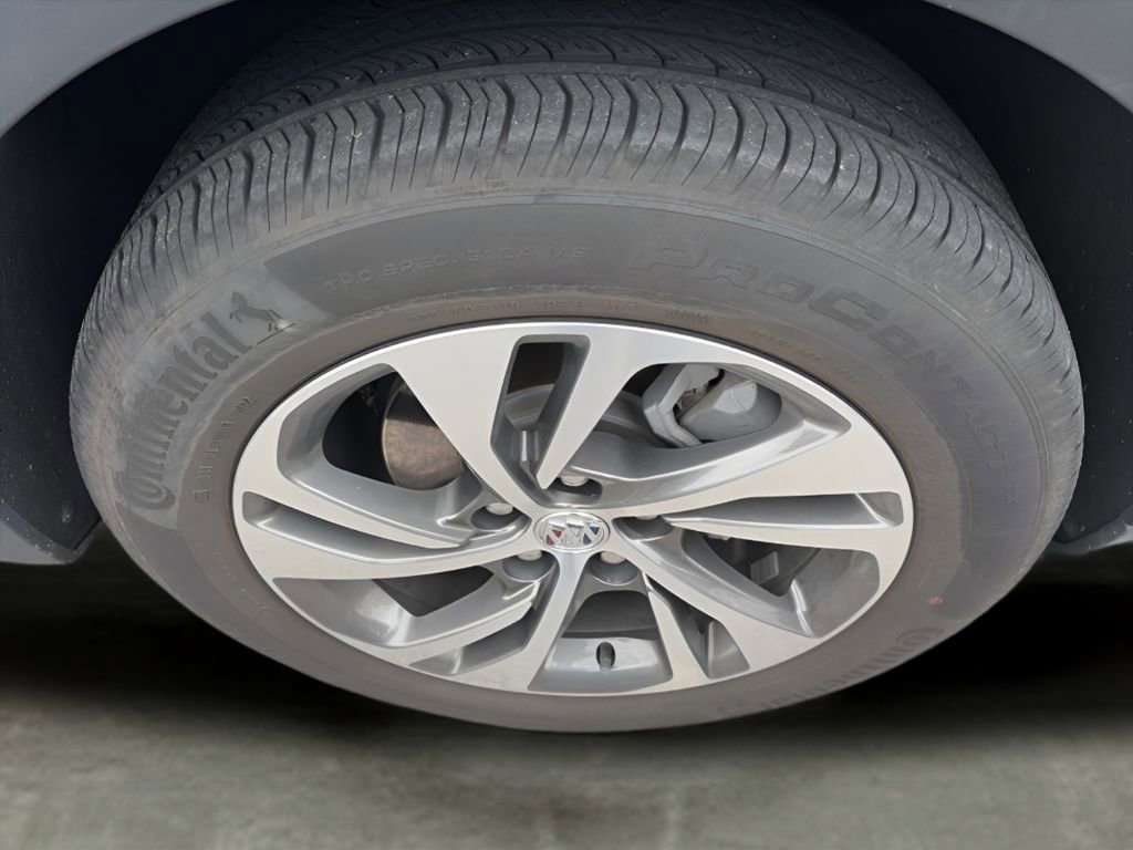 Used 2022 Buick Envision Essence w/ Technology Package I image 10