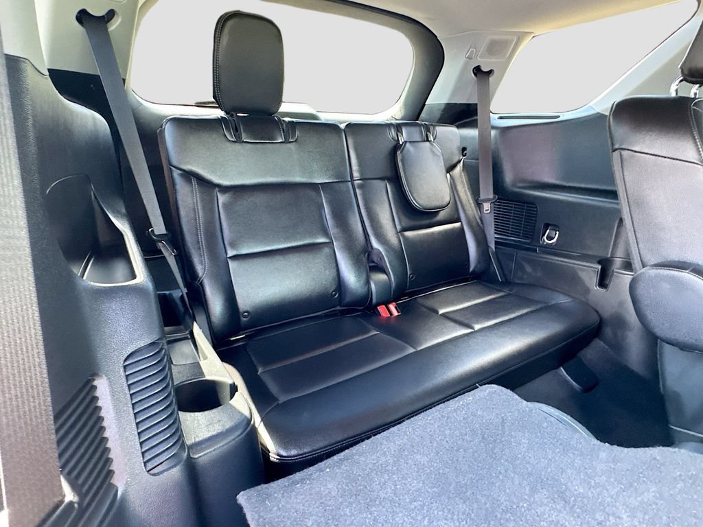Certified 2023 Ford Explorer Limited w/ Limited Technology Package AWD/4WD image 32
