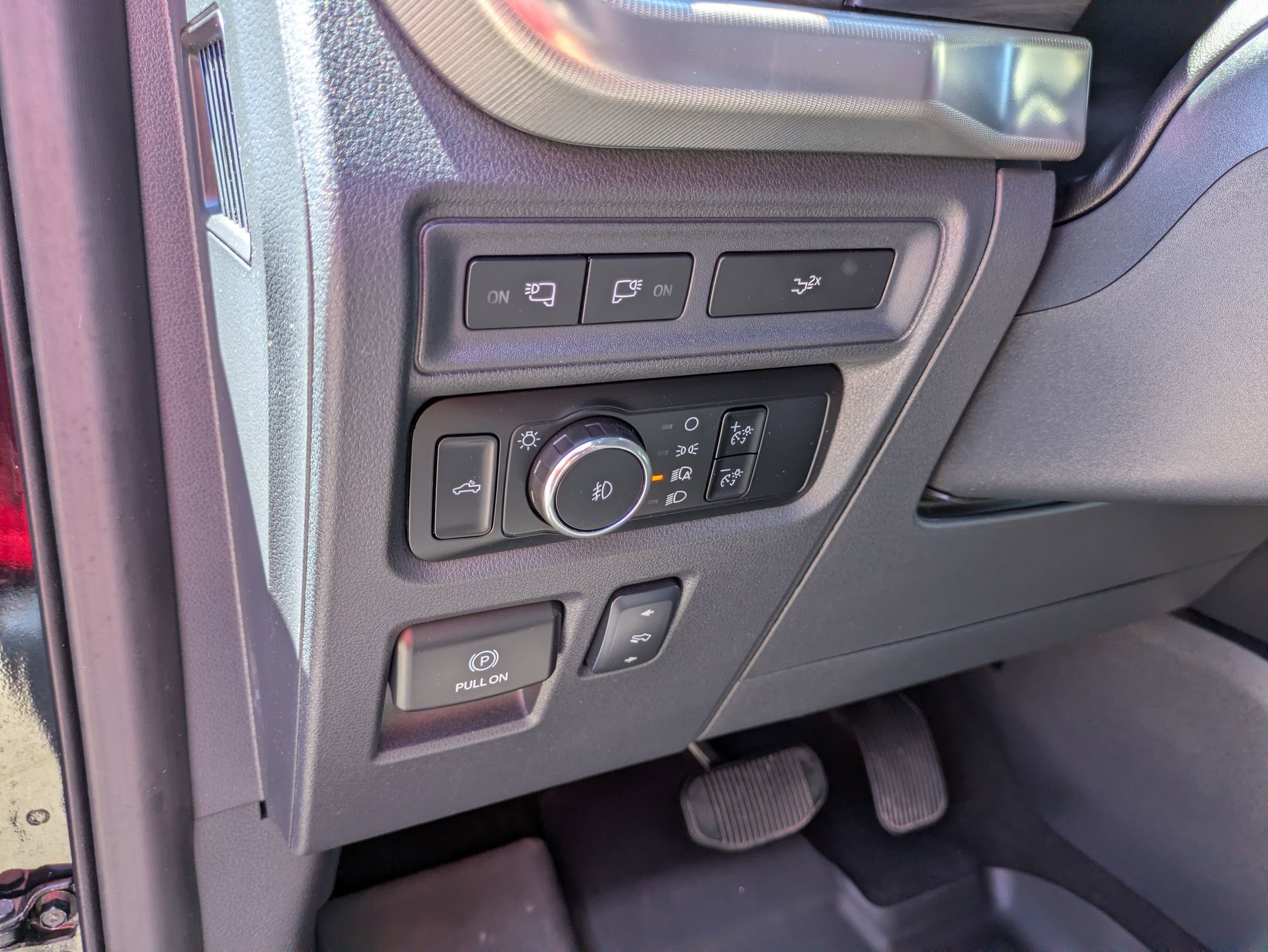 Certified 2024 Ford F150 Lariat w/ FX4 Off-Road Package AWD/4WD image 18