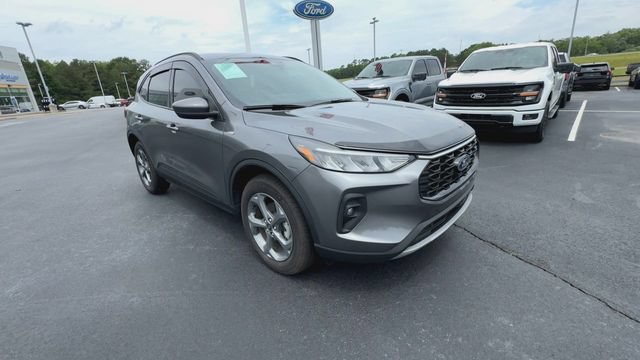 Certified 2026 Ford Escape ST-Line Select w/ Tech Pack #1 AWD/4WD image 2