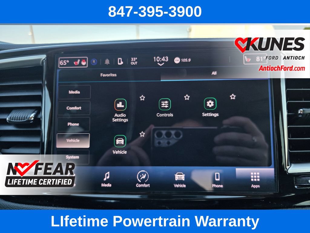 Used 2024 Chrysler Pacifica Touring-L FWD image 56